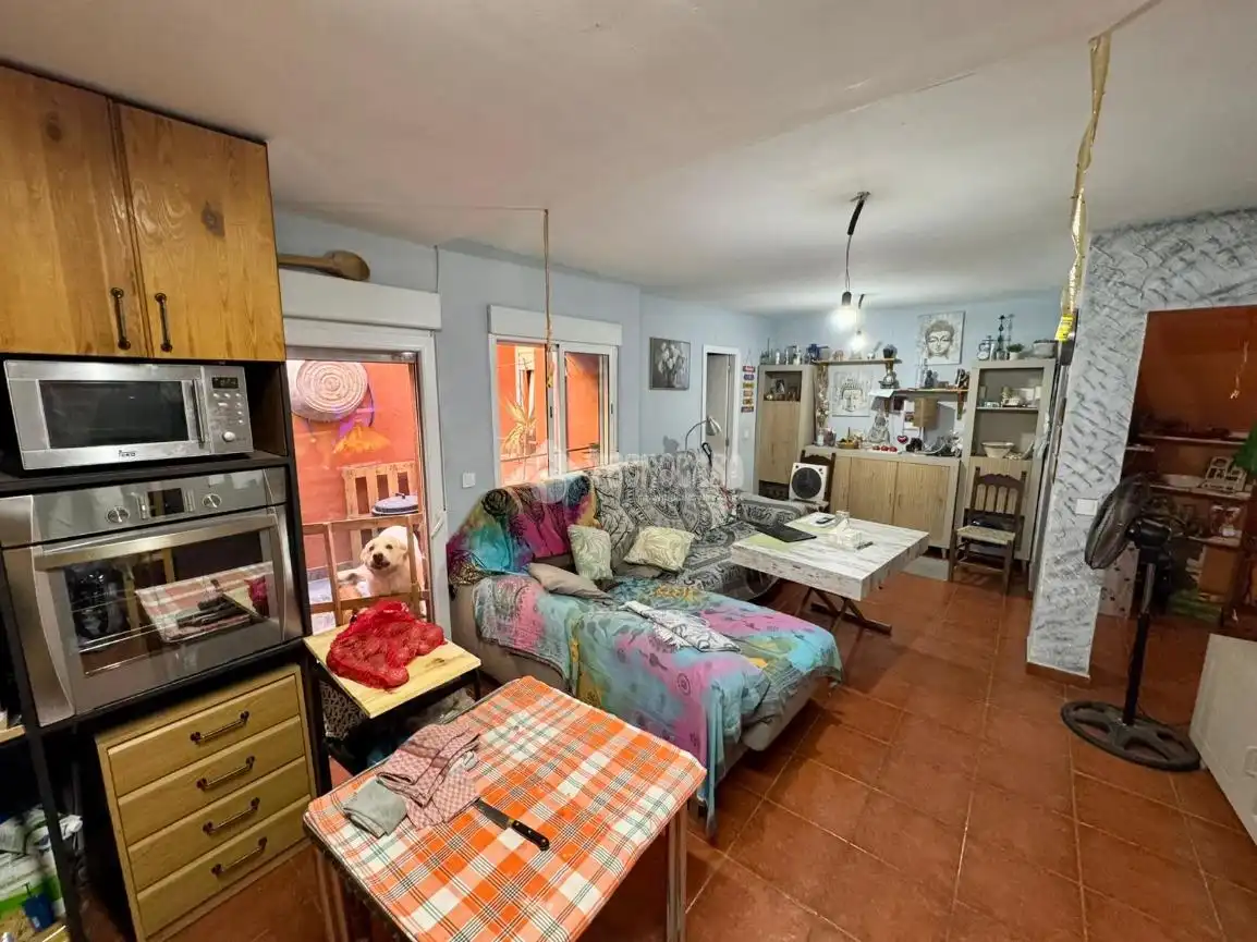 Sala de estar de Casa adosada en venta en Tarancón con Terraza y Internet