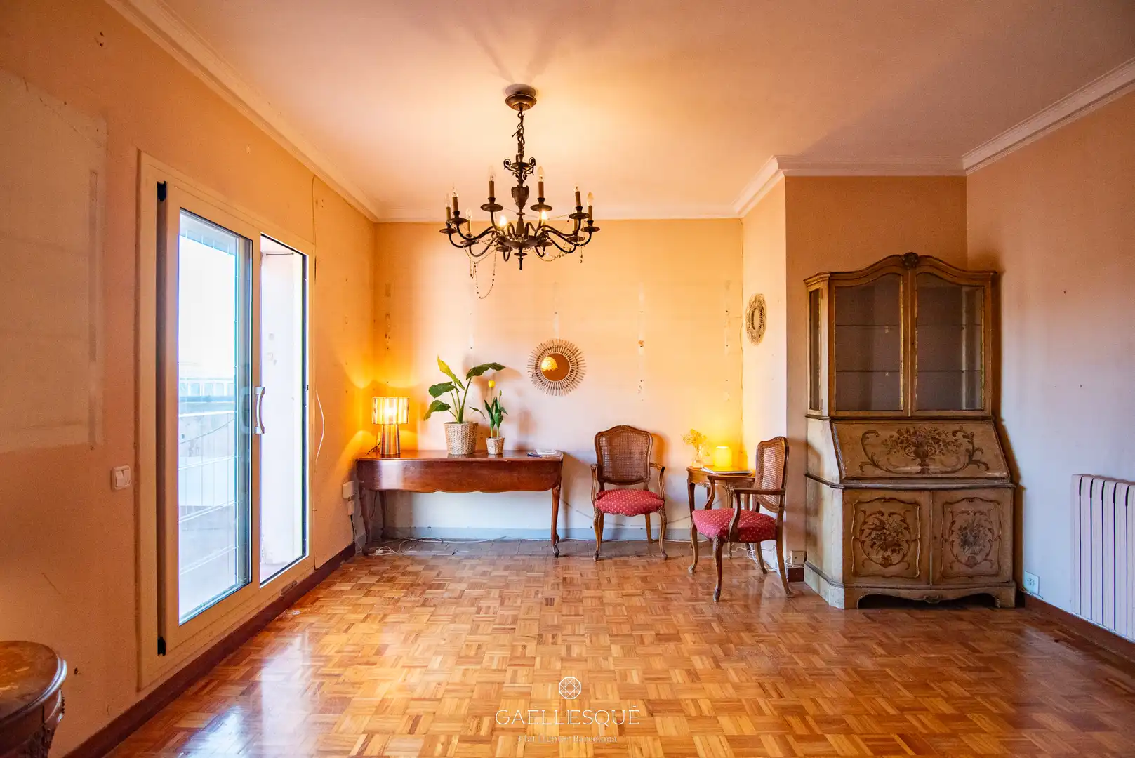Sala de estar de Ático en venta en Barcelona con Calefacción, Parquet y Terraza