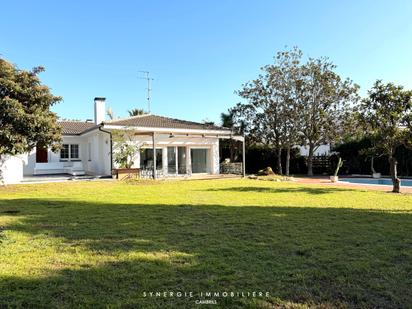 Jardí de Casa o xalet en venda en Cambrils amb Aire condicionat, Calefacció i Jardí privat