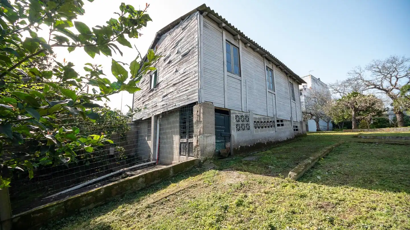 Vista exterior de Casa o chalet en venta en A Coruña Capital  con Jardín privado
