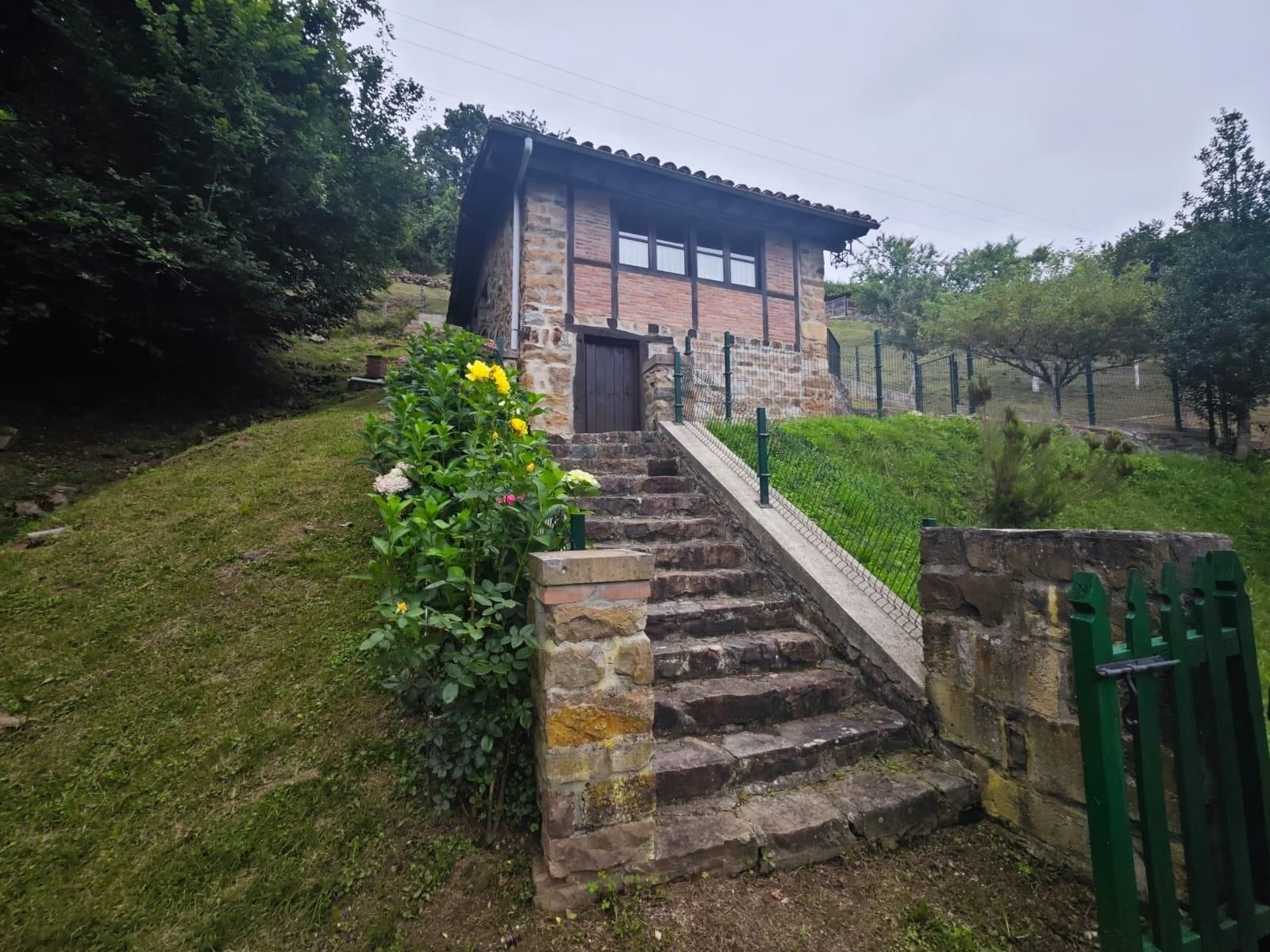 Exterior view of House or chalet for sale in Los Tojos   with Private garden and Storage room