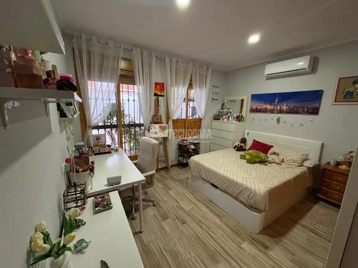 Dormitori de Casa o xalet en venda en Espartinas Pueblo