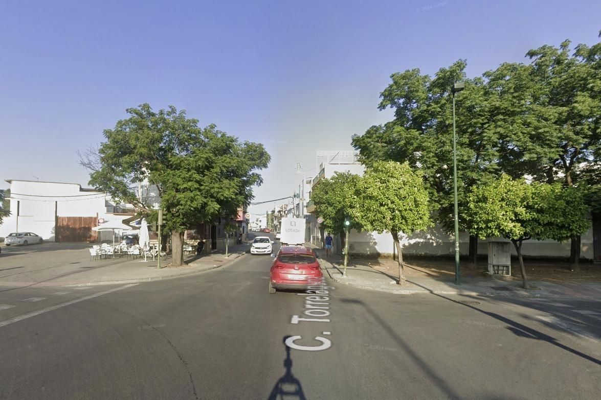 Vista exterior de Casa o xalet en venda en  Sevilla Capital amb Jardí privat