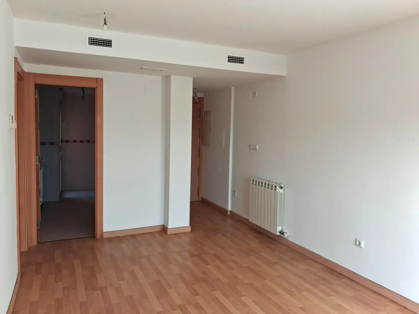Flat for sale in Fuentes de Ebro  with Air Conditioner, Heating and Parquet flooring