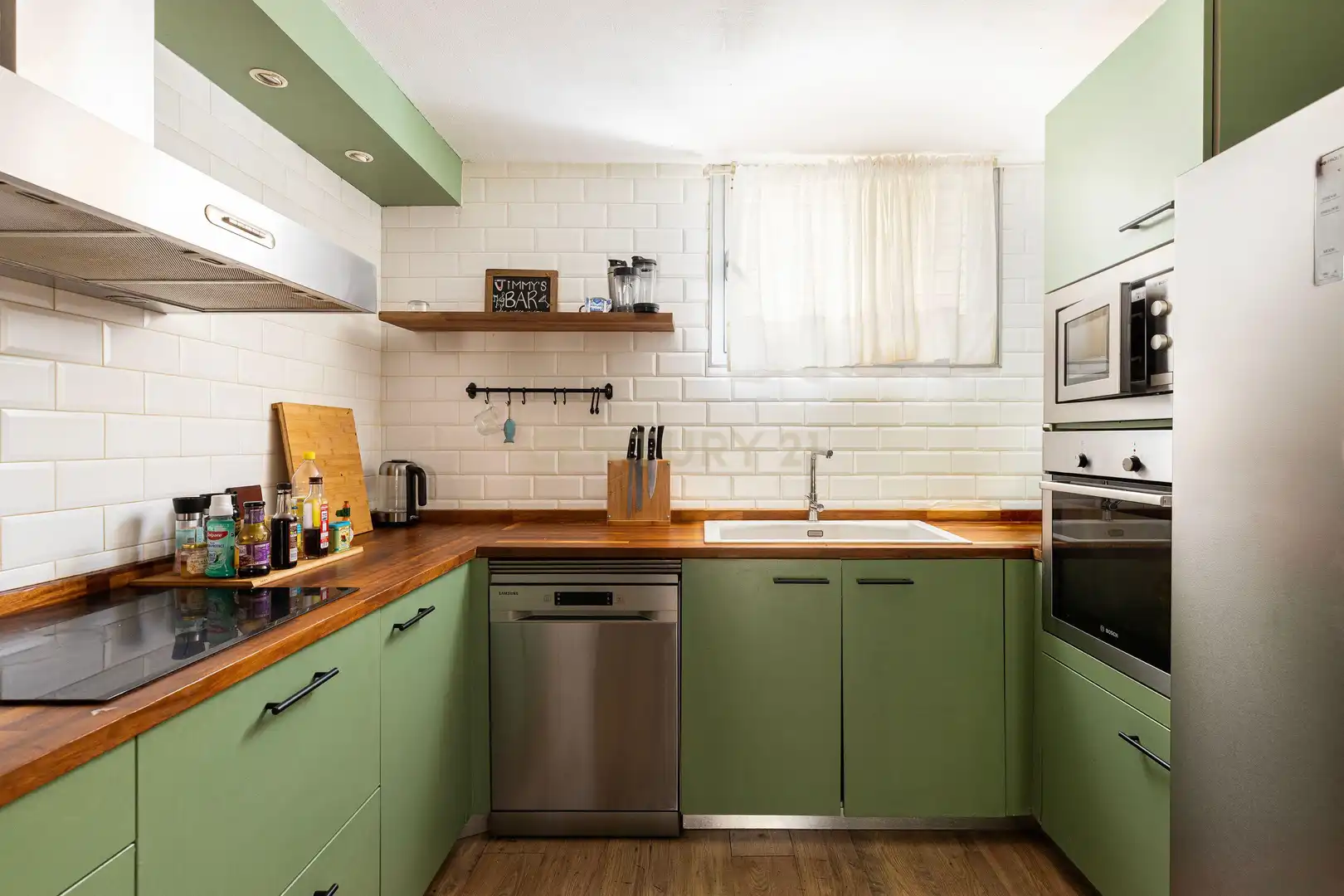 Kitchen of Houses for sale in Sant Martí