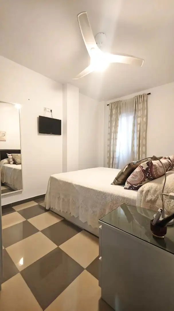 Habitación de Piso en venta en Roquetas de Mar con Aire acondicionado, Terraza y Amueblado