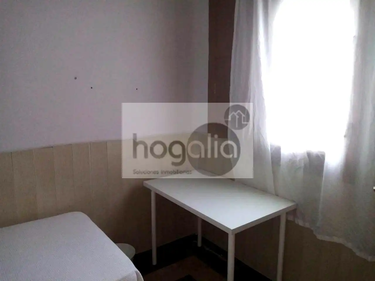 Habitación de Piso de alquiler en Sevilla con Aire acondicionado y Amueblado