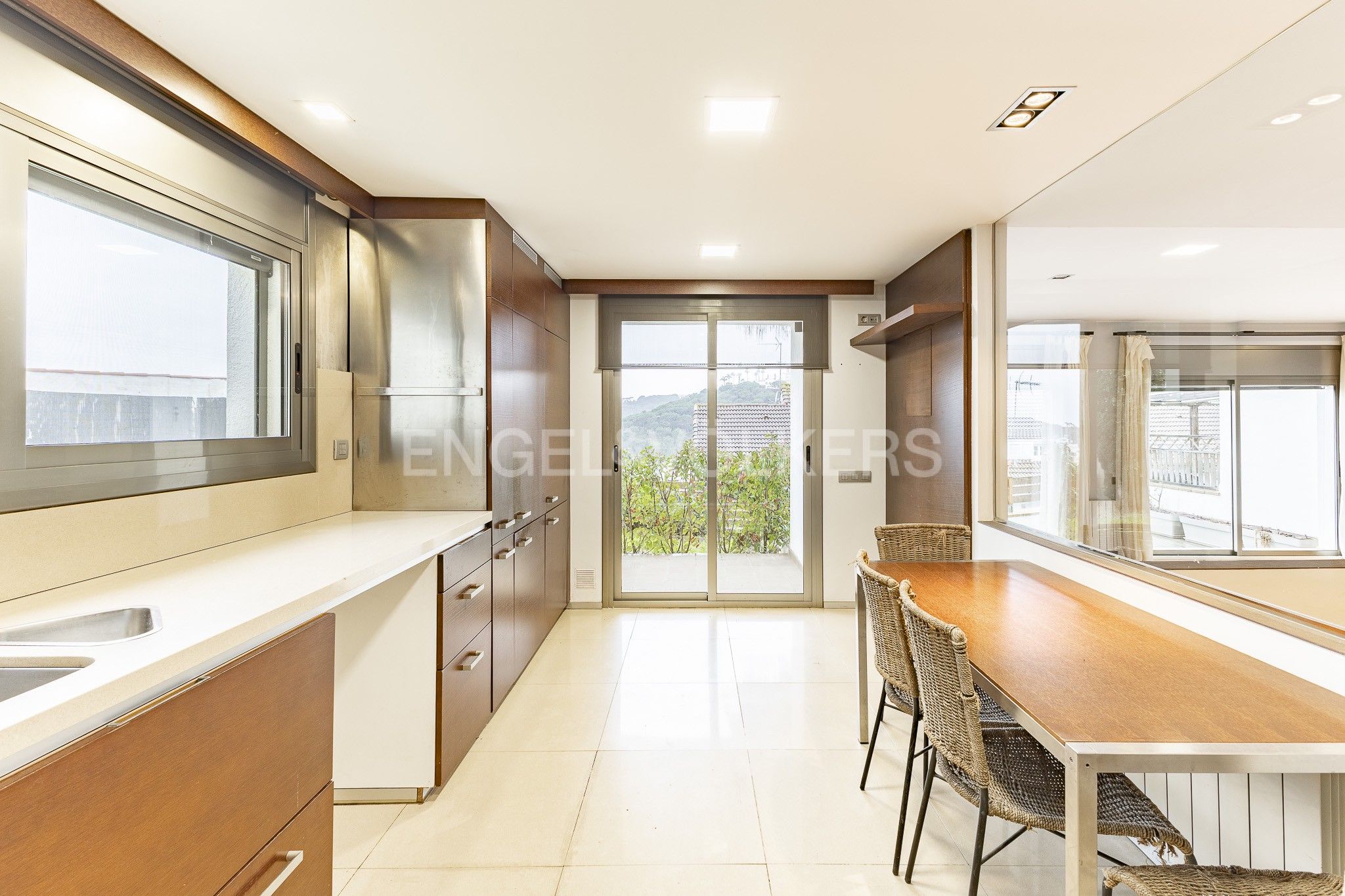 Cocina de Casa adosada en venta en Sant Andreu de Llavaneres con Aire acondicionado, Calefacción y Jardín privado