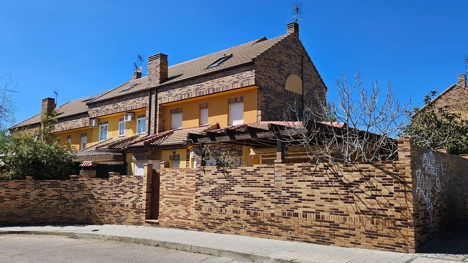 Houses for rent in PICASSO, Valdemorillo pueblo