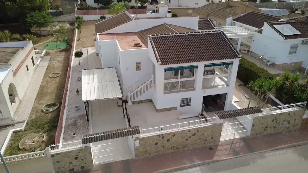 Casa o xalet de lloguer a Calle Isla Grosa Bal, 31, Torrevieja, Spain, -1, Los Balcones - Los Altos