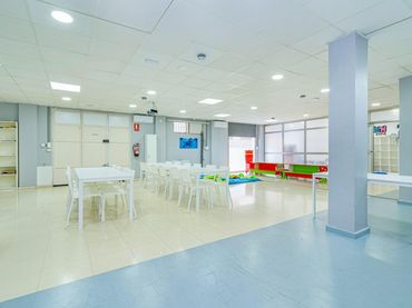 Local comercial en venda a Calle Alhambra 2