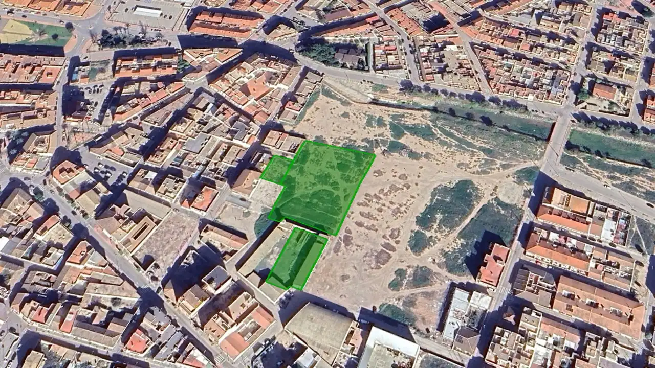 Terreno rustico in vendita a Peri Ue-20-5