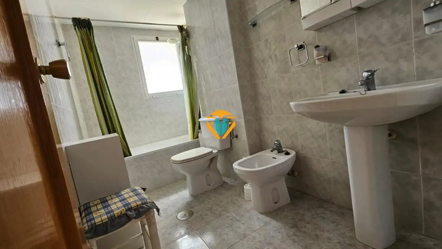 Bathroom of Flat for sale in Benidorm  with Terrace, Storage room and Furnished