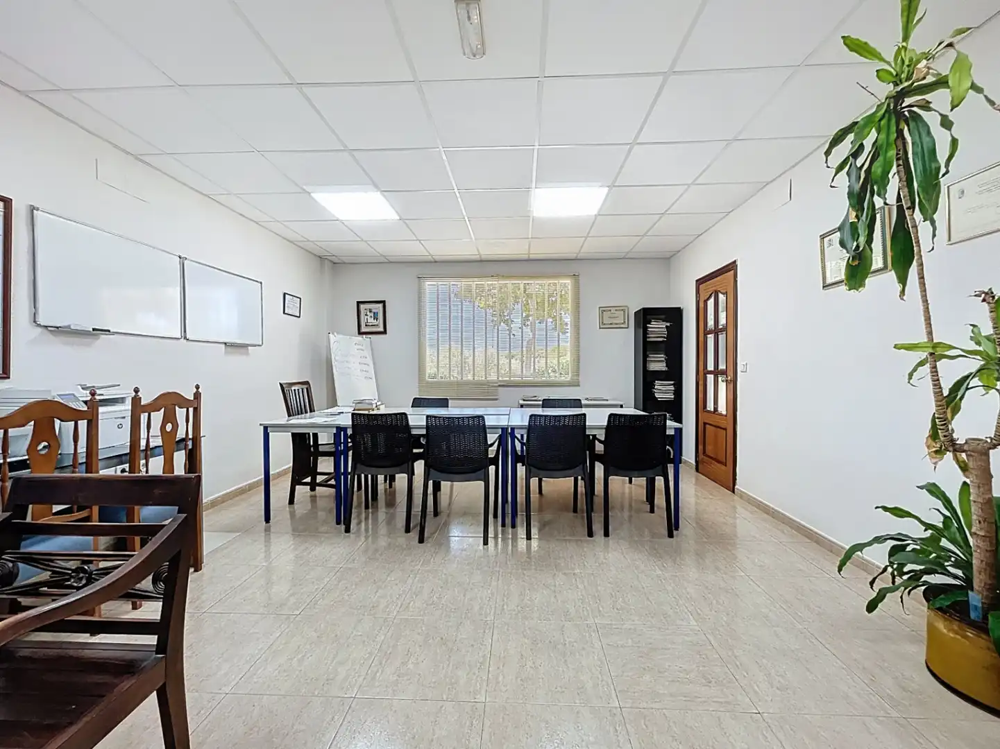 Local comercial en venta en Pueblo - Urbanizaciones, imagen 3