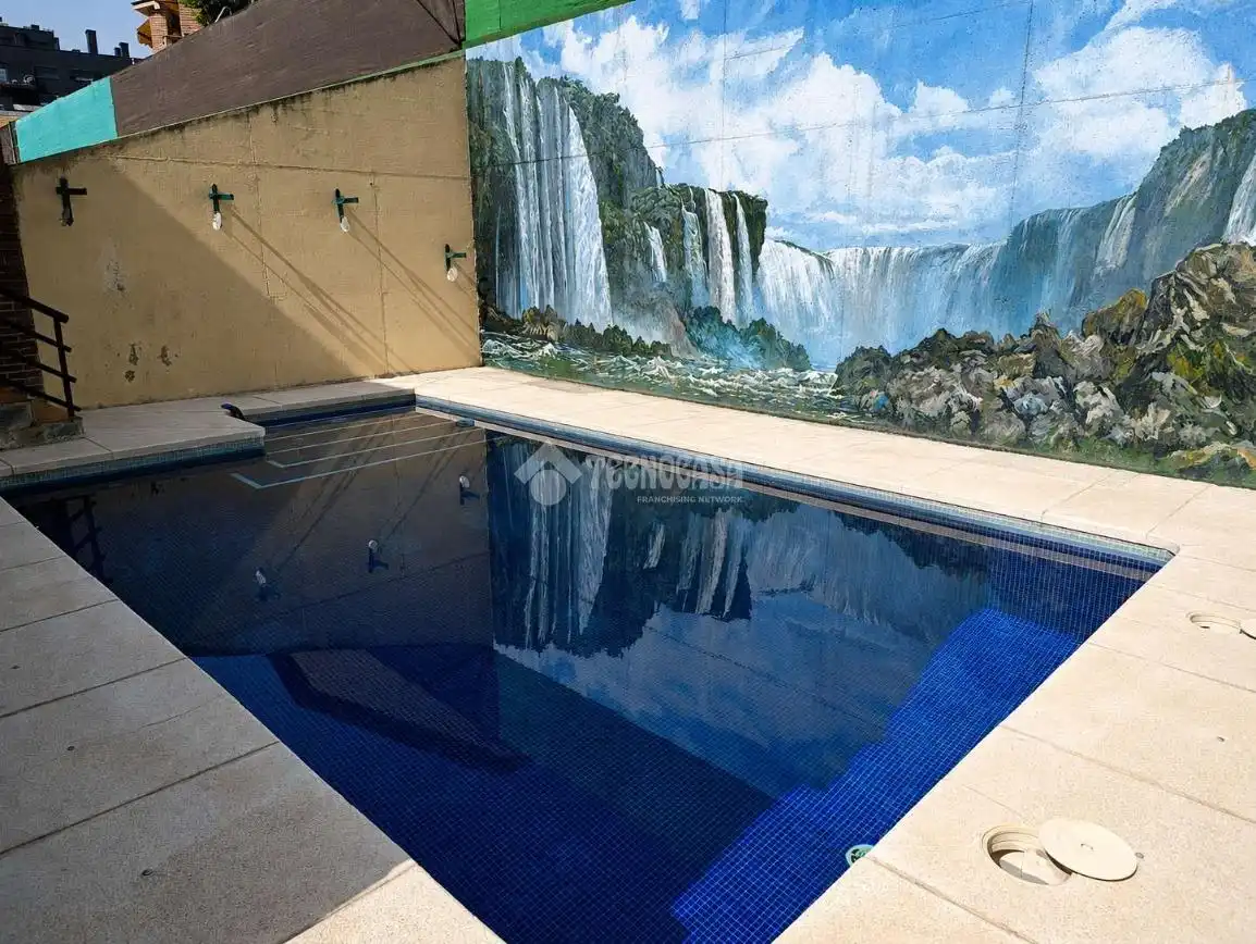 Piscina de Casa adosada en venta en Fuenlabrada con Calefacción