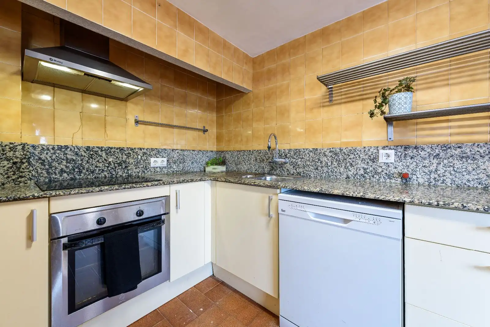 Kitchen of Duplexes for sale in Torredembarra  with Air Conditioner and Balcony