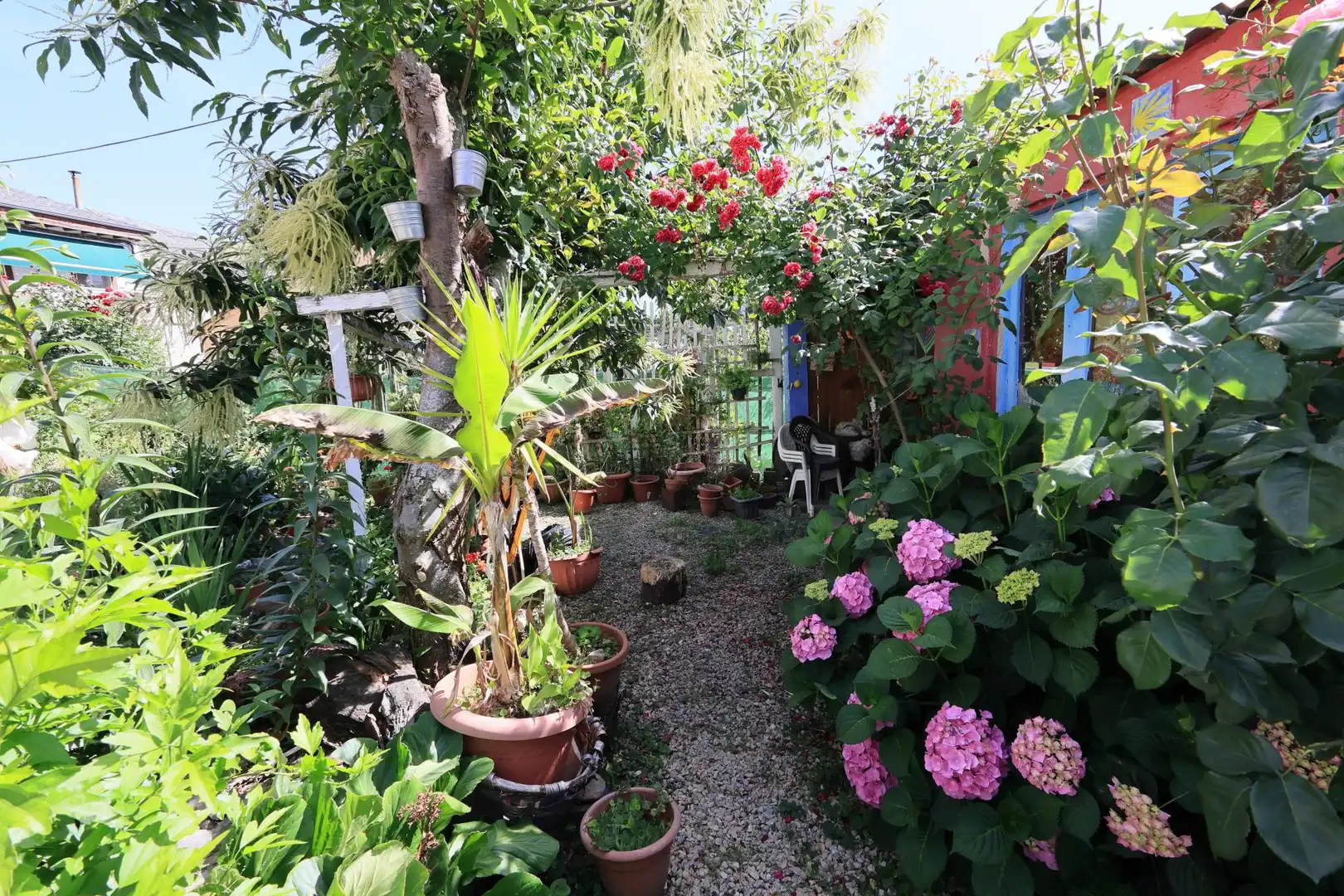 Jardí de Finca rústica en venda en Villafranca del Bierzo amb Calefacció