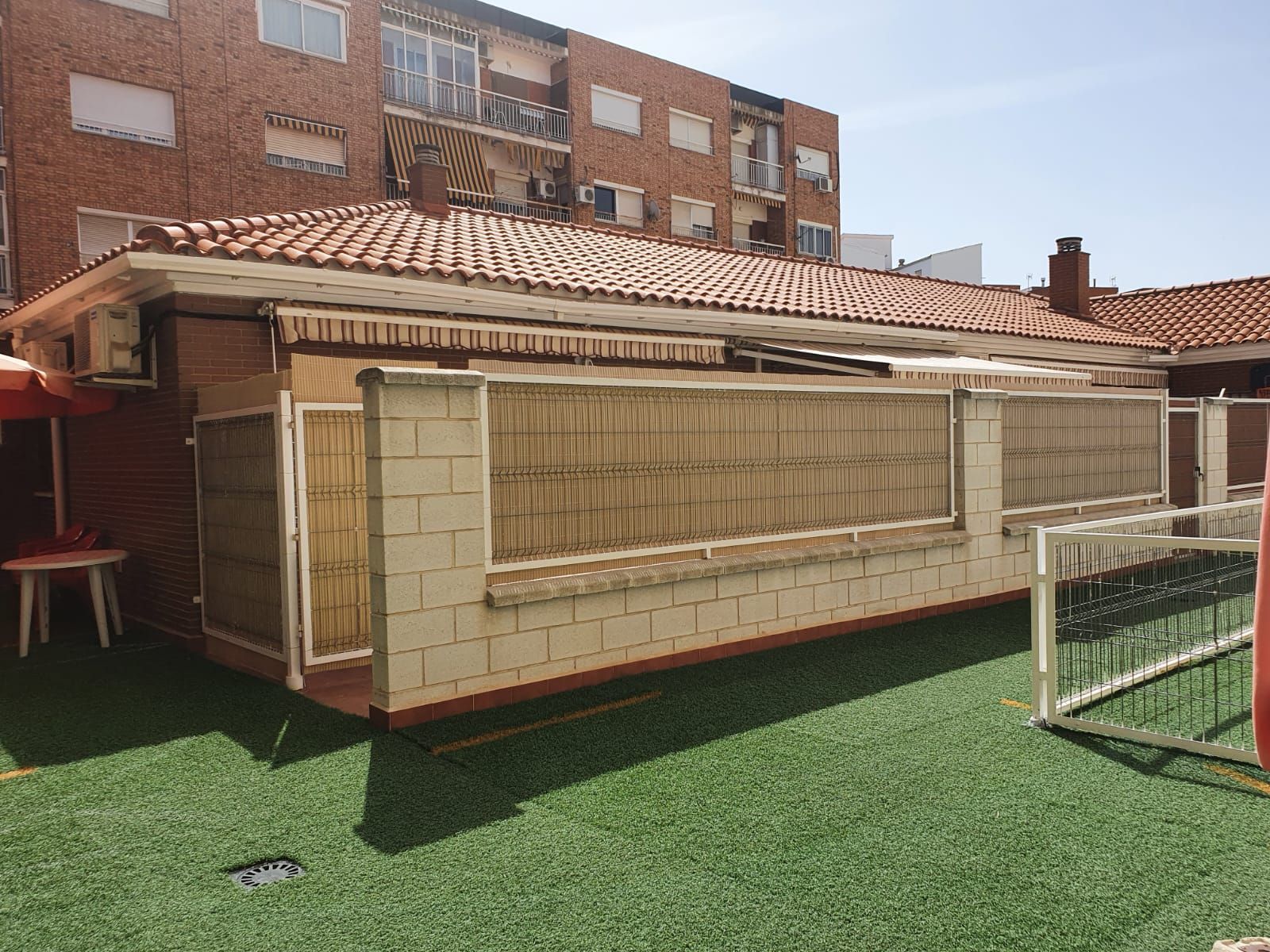 Terrassa de Casa o xalet en venda en Puertollano amb Aire condicionat, Moblat i Piscina comunitària