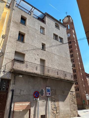 Edificio en Venta en Travessera Església, 10 en Artesa de Segre