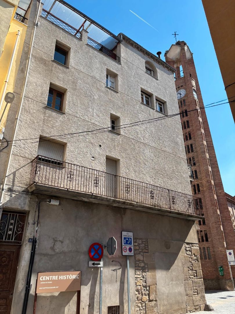 Vista exterior de Edificio en venta en Artesa de Segre