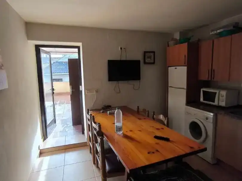 Cuina de Casa adosada en venda en Medrano amb Moblat i Balcó