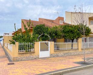 Exterior view of House or chalet for sale in Los Alcázares  with Air Conditioner, Heating and Private garden