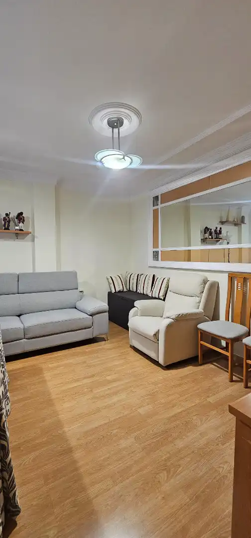 Sala de estar de Casa o chalet en venta en Churriana de la Vega con Trastero y Amueblado