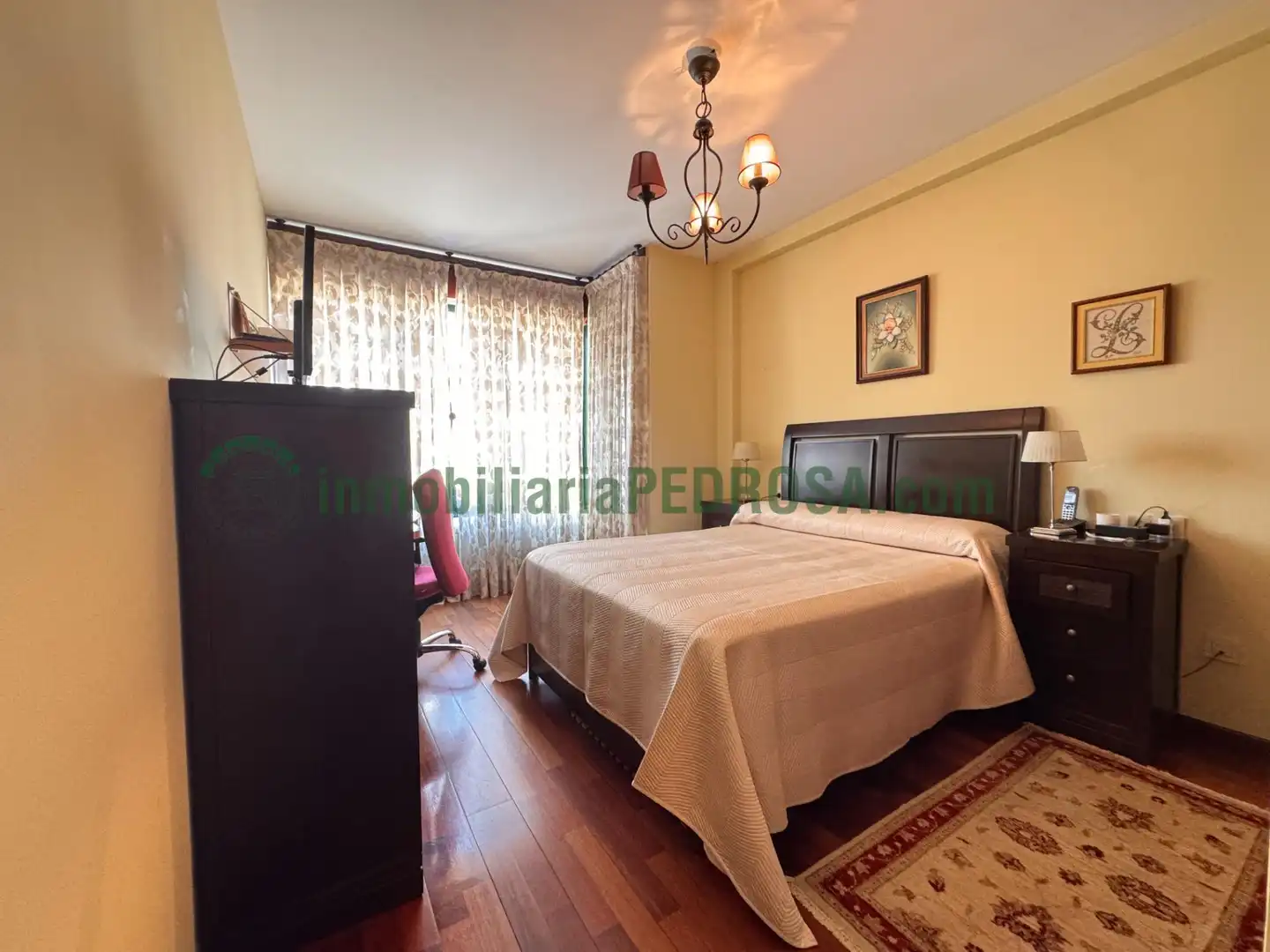 Habitación de Piso en venta en Pontevedra Capital  con Calefacción, Terraza y Trastero