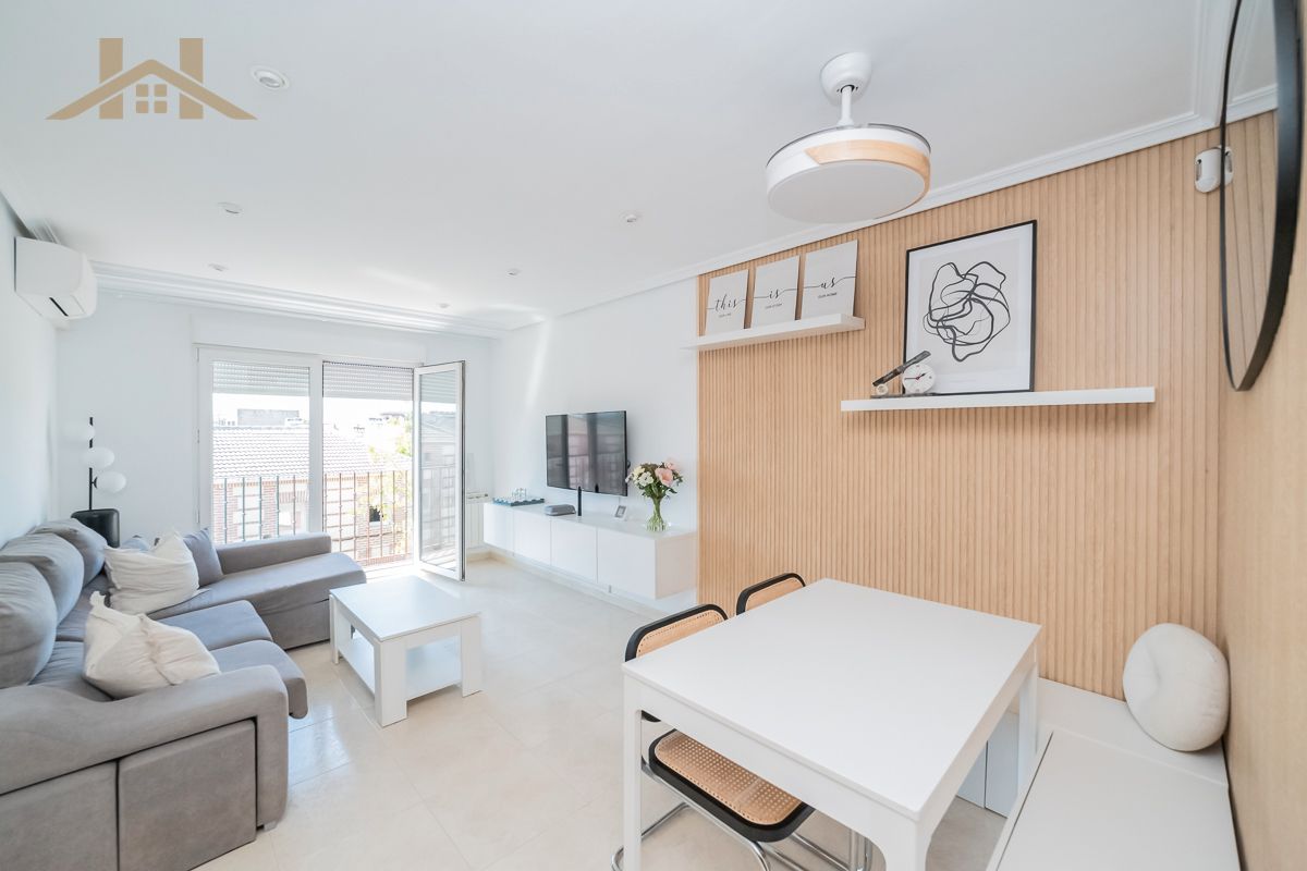 Living room of Flat for sale in Brunete  with Furnished