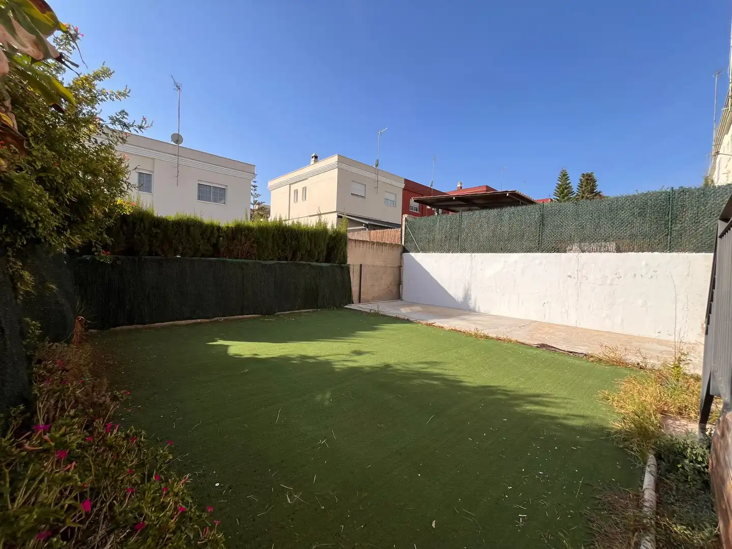 Casa aparellada amb piscina en venda a Colegio Europa, imagen 49