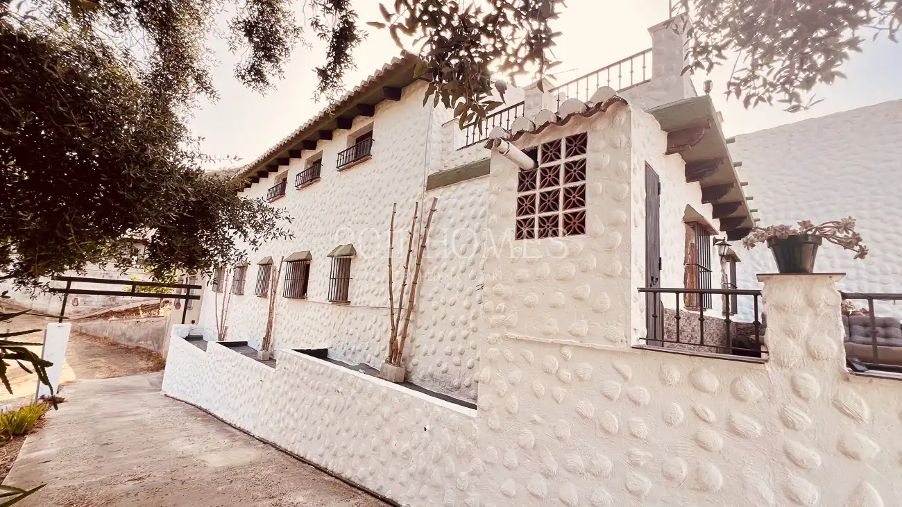 Vista exterior de Finca rústica en venda en Almogía amb Jardí privat, Terrassa i Piscina