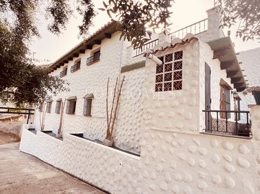 Casa rústica amb balcó en venda a Diseminado Diseminados 614