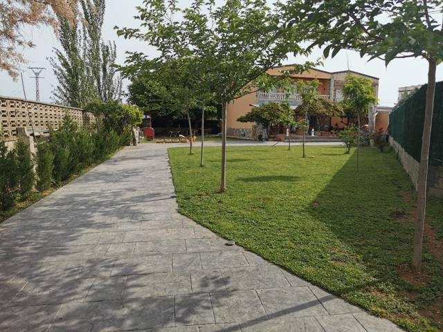 Casa-chalet en Venta en Camino Molino del Rey, 3 en Casetas - Villarrapa