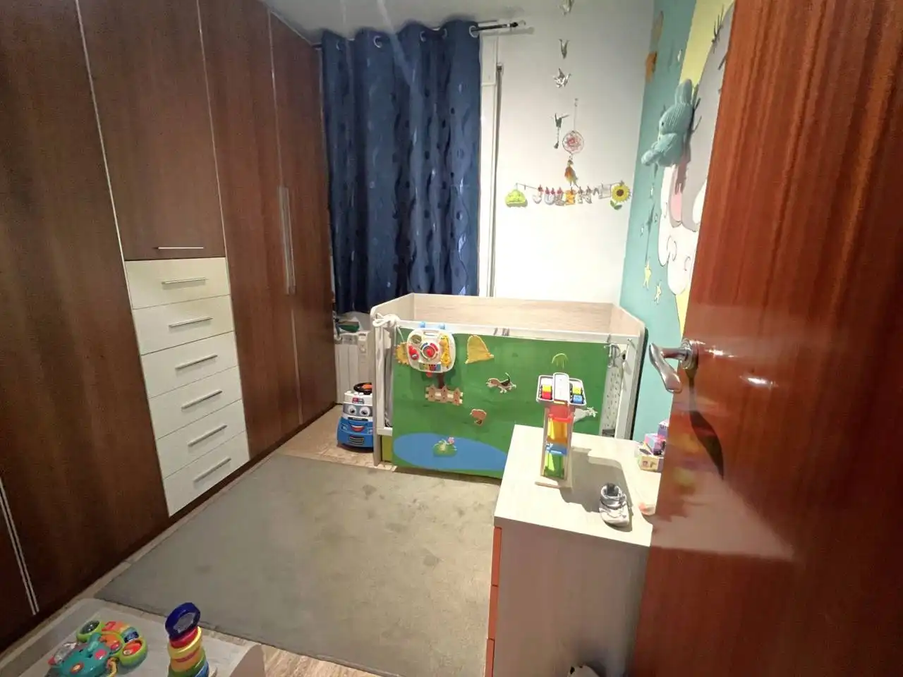 Dormitori de Pis en venda en Mataró amb Aire condicionat, Calefacció i Jardí privat