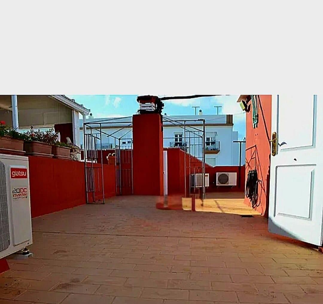 Vista exterior de Apartament en venda en San Fernando amb Traster