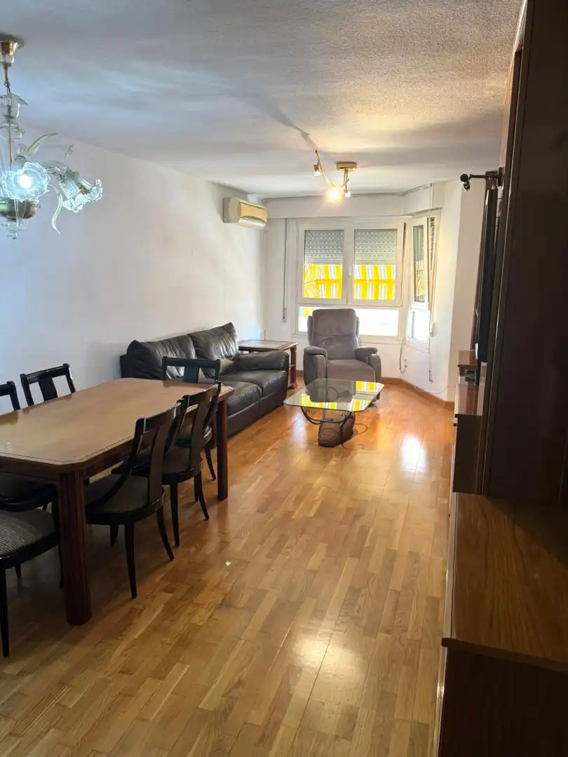 Sala de estar de Apartamento en venta en Torrevieja con Aire acondicionado, Trastero y Amueblado