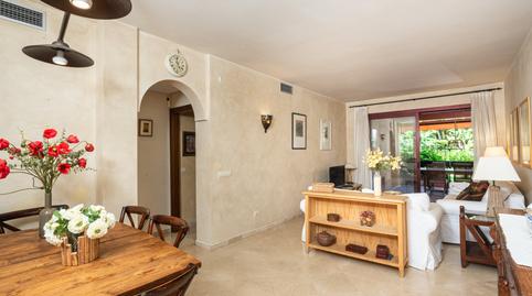 Foto 2 de Piso en venta en Las Chapas - Alicate Playa, Marbella