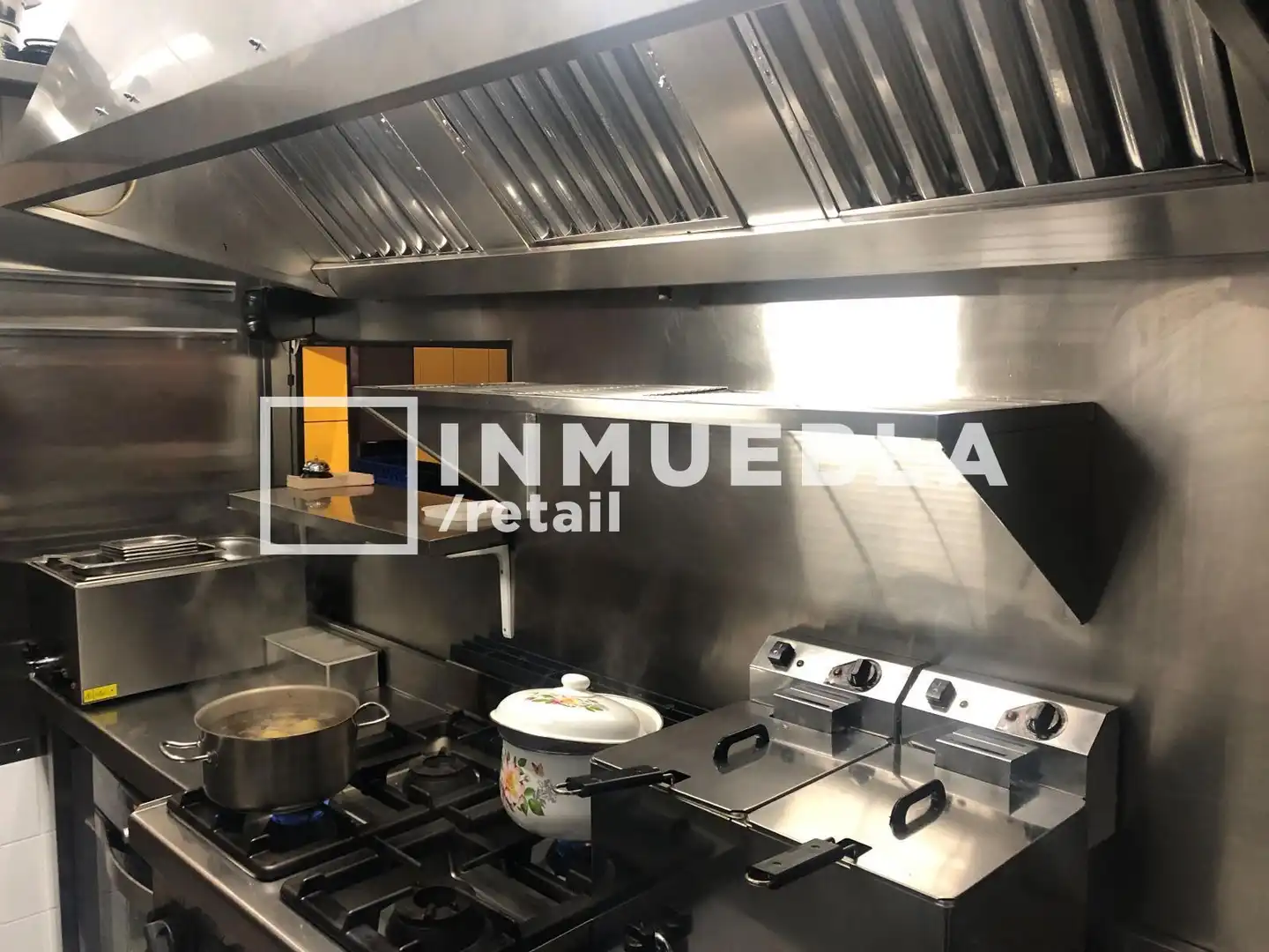 Kitchen of Commercial properties for transfer in Barcelona  with Air Conditioner, Terrace and Furnished