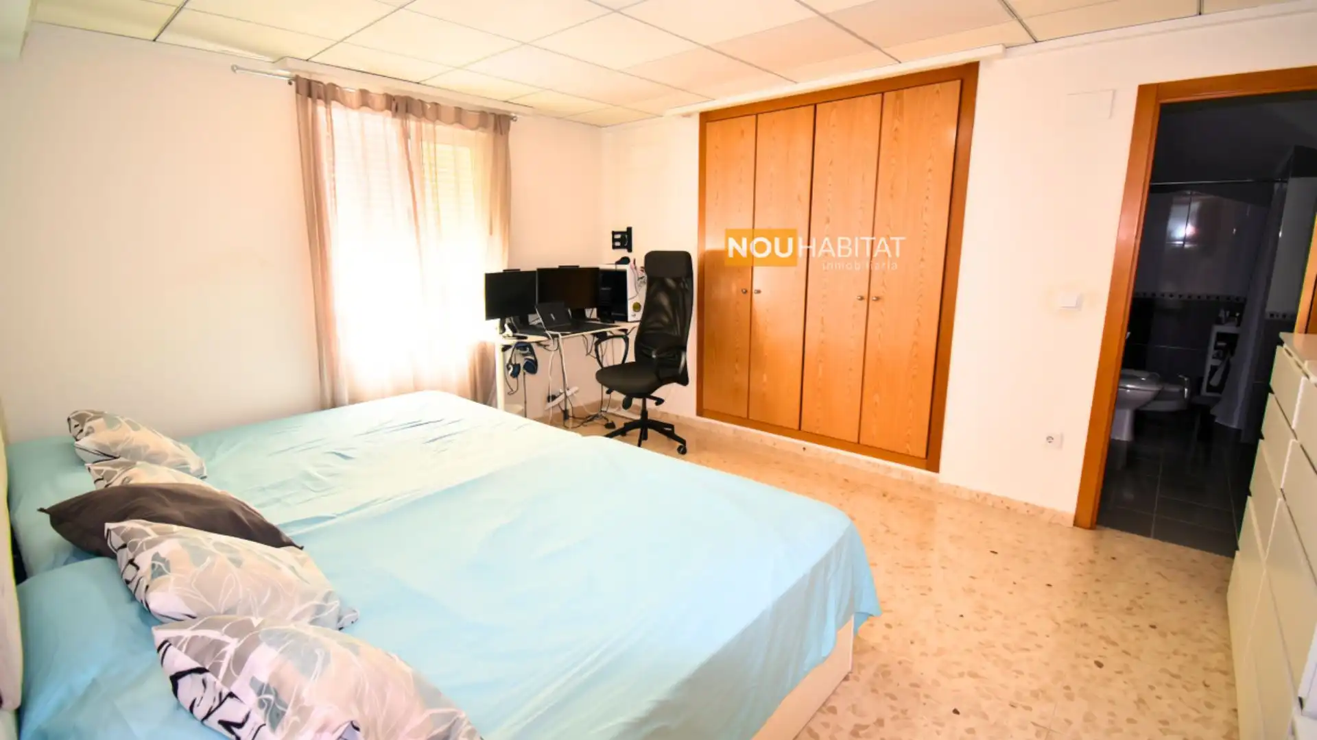 Habitación de Ático en venta en Montroi / Montroy con Aire acondicionado y Terraza