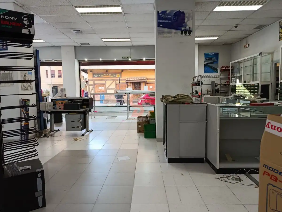 Geschaftsraum zur Miete in LEÓN, San Martín