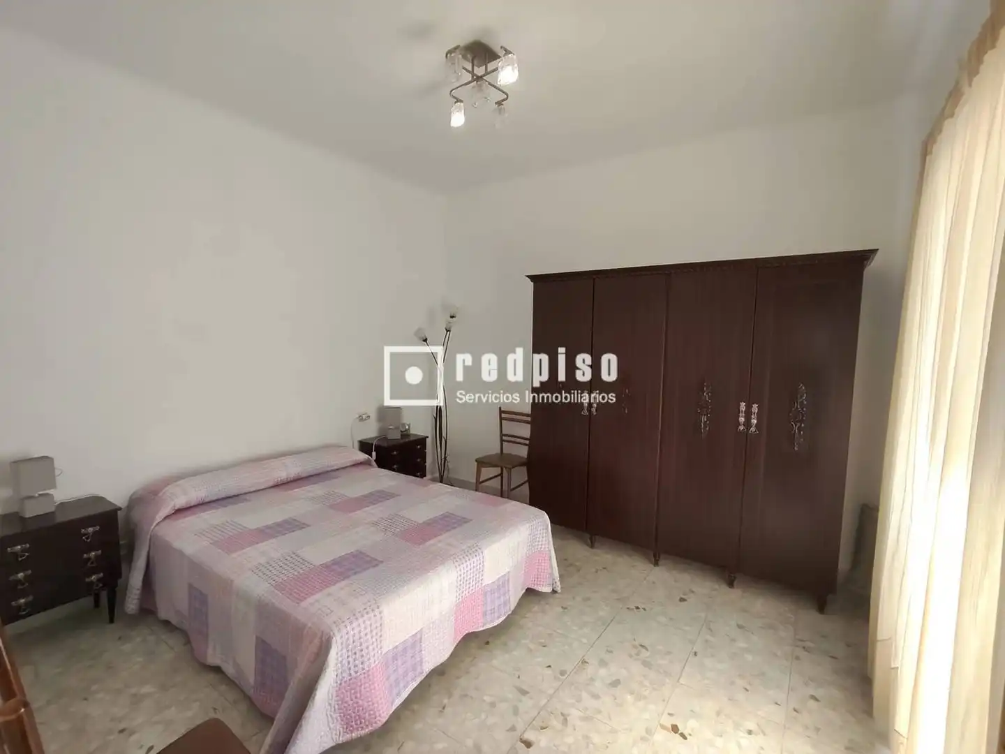 Dormitori de Casa o xalet en venda en Villaconejos amb Calefacció, Traster i Moblat
