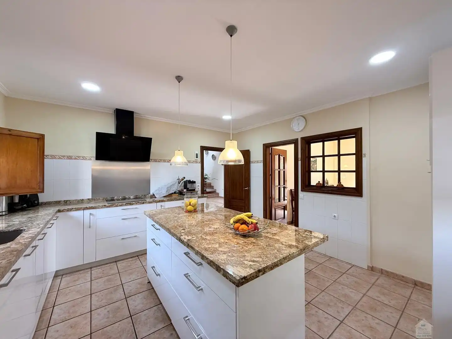 Cuina de Casa o xalet en venda en Montequinto amb Aire condicionat, Calefacció i Parquet