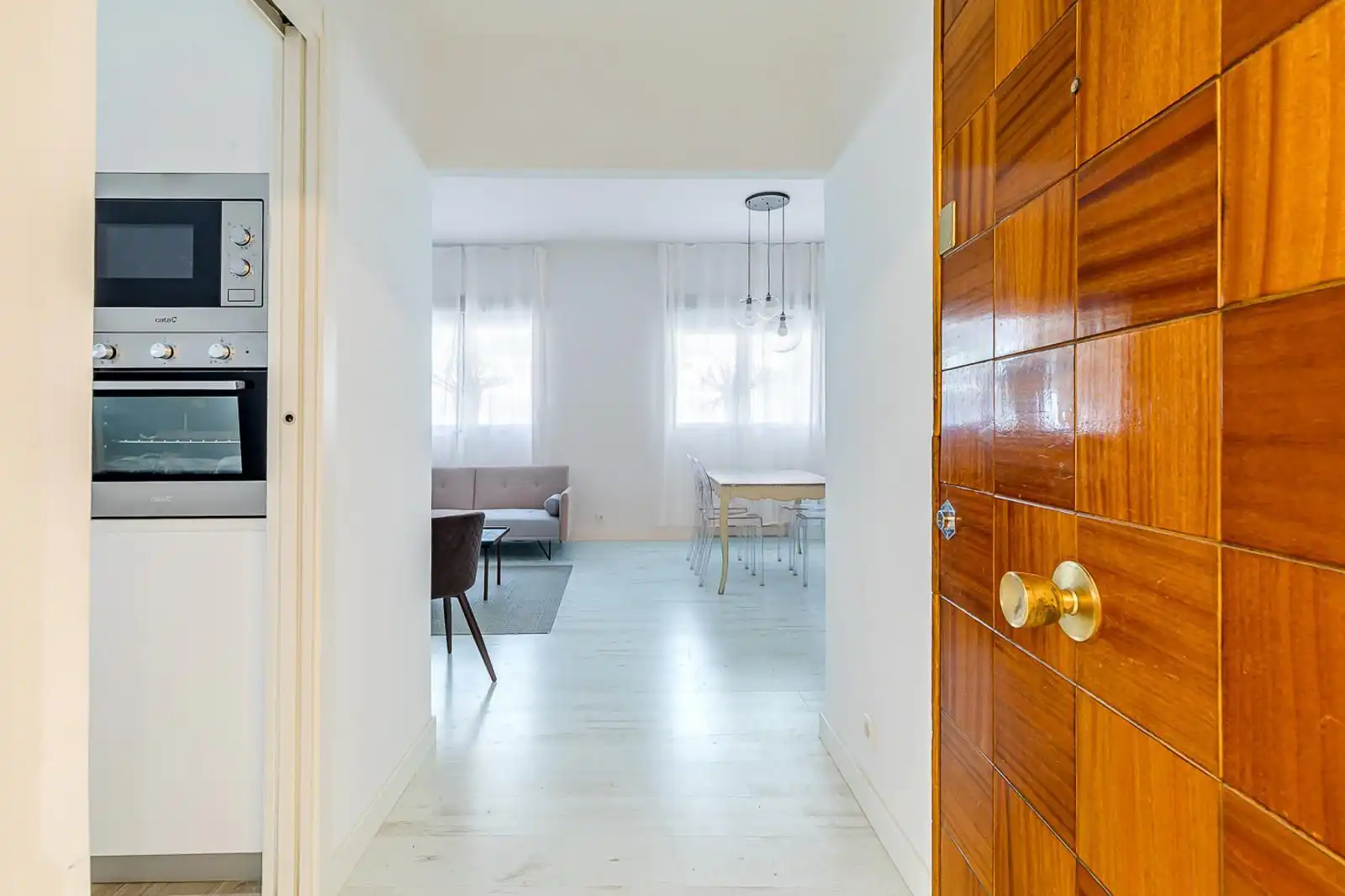 Flat for rent in Madrid  with Furnished and Community pool