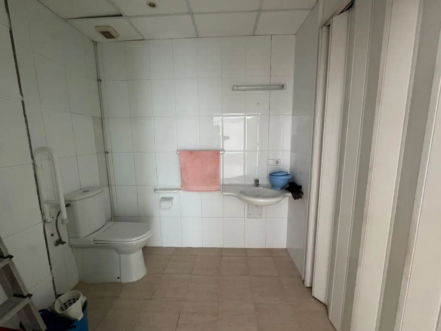 Local comercial en venta en Olot, imagen 2