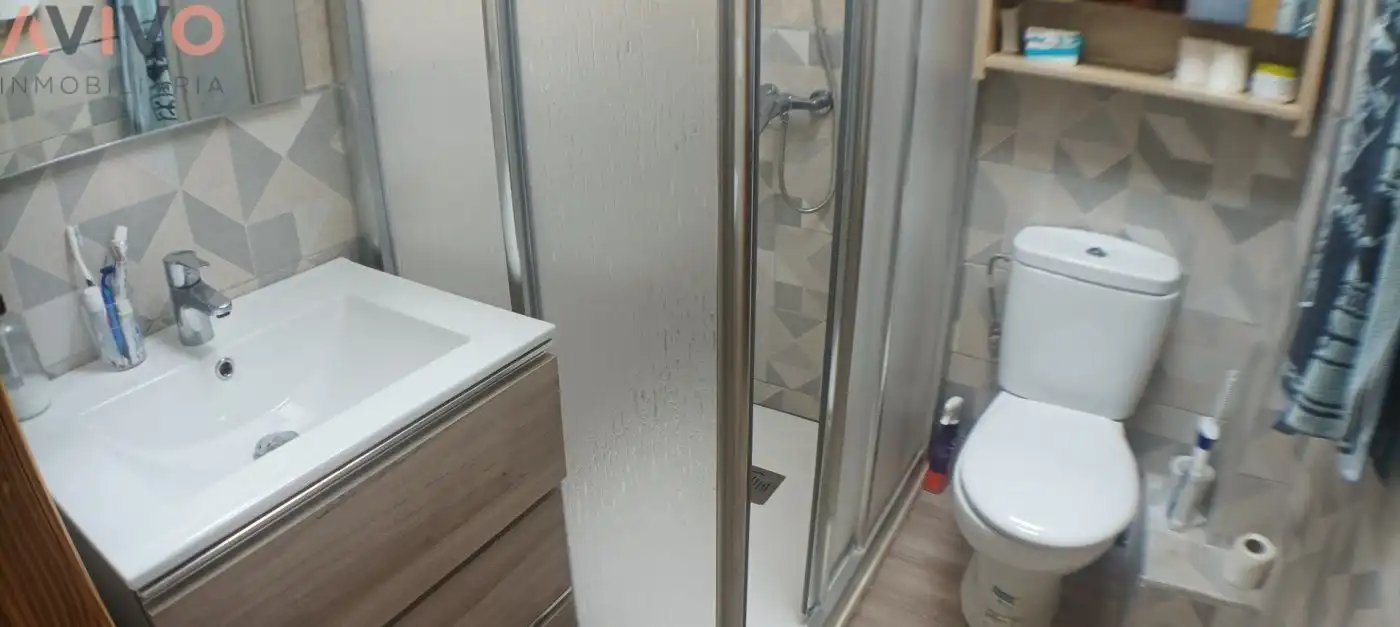 Badezimmer von Wohnungen zum Verkauf in Águilas mit Klimaanlage, Heizung und Abstellraum