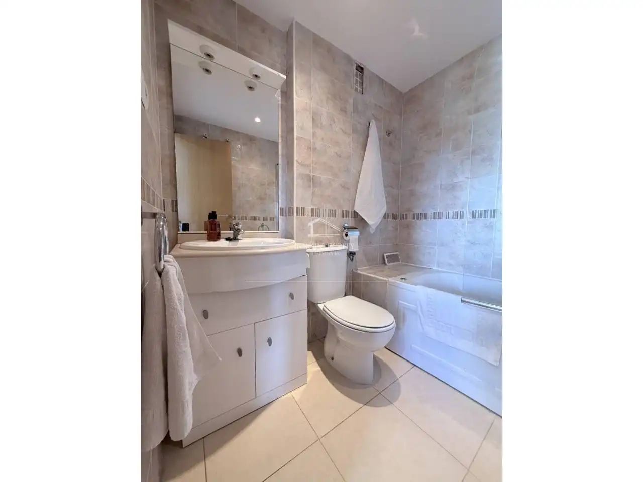 Bany de Apartament en venda en Oropesa del Mar / Orpesa amb Aire condicionat, Terrassa i Moblat
