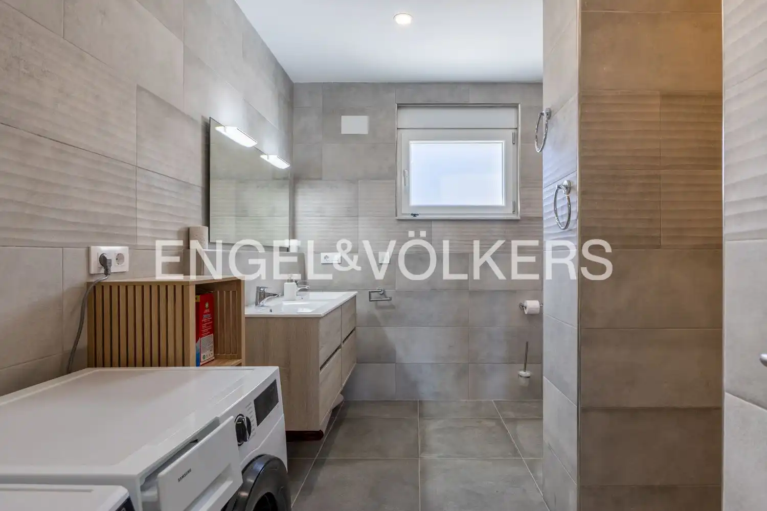Bathroom of Houses for sale in Dénia  with Air Conditioner, Heating and Private garden