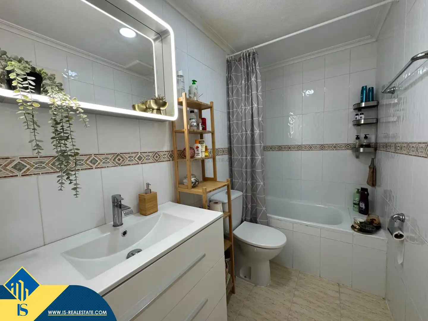 Bany de Casa o xalet en venda en Torrevieja amb Aire condicionat, Terrassa i Traster