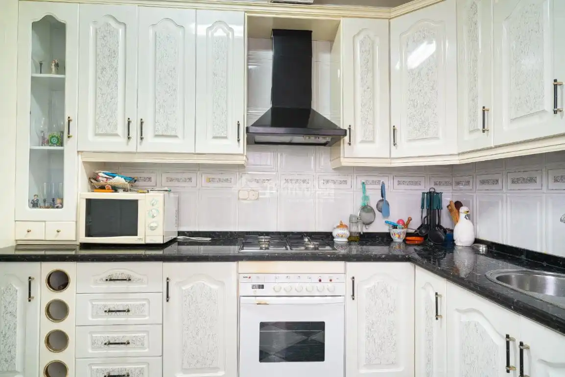Cuina de Casa adosada en venda en Motril amb Terrassa