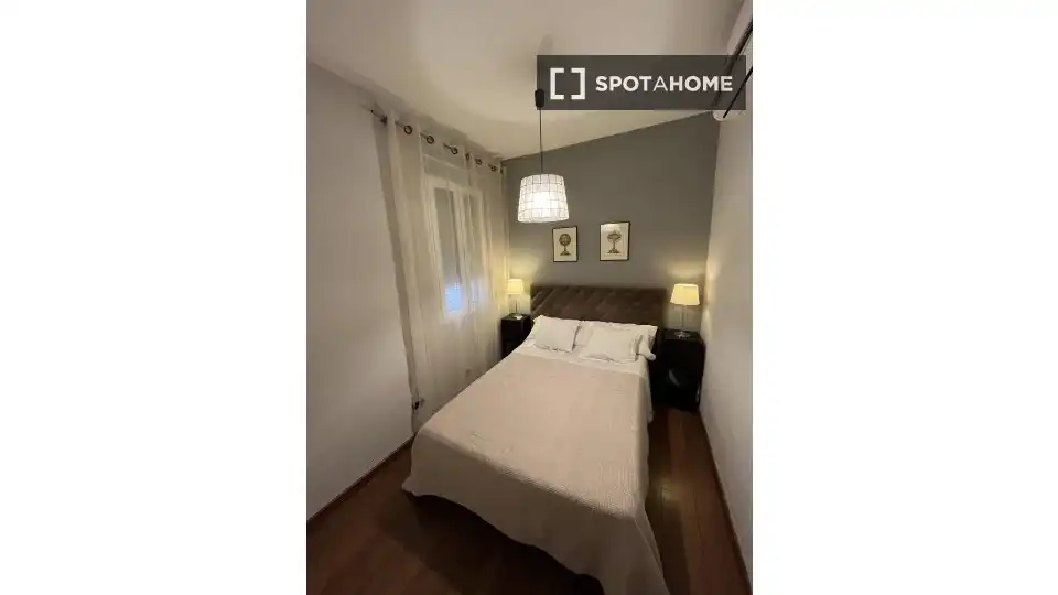 Bedroom of Apartments for share in Madrid  with Air Conditioner, Heating and Terrace
